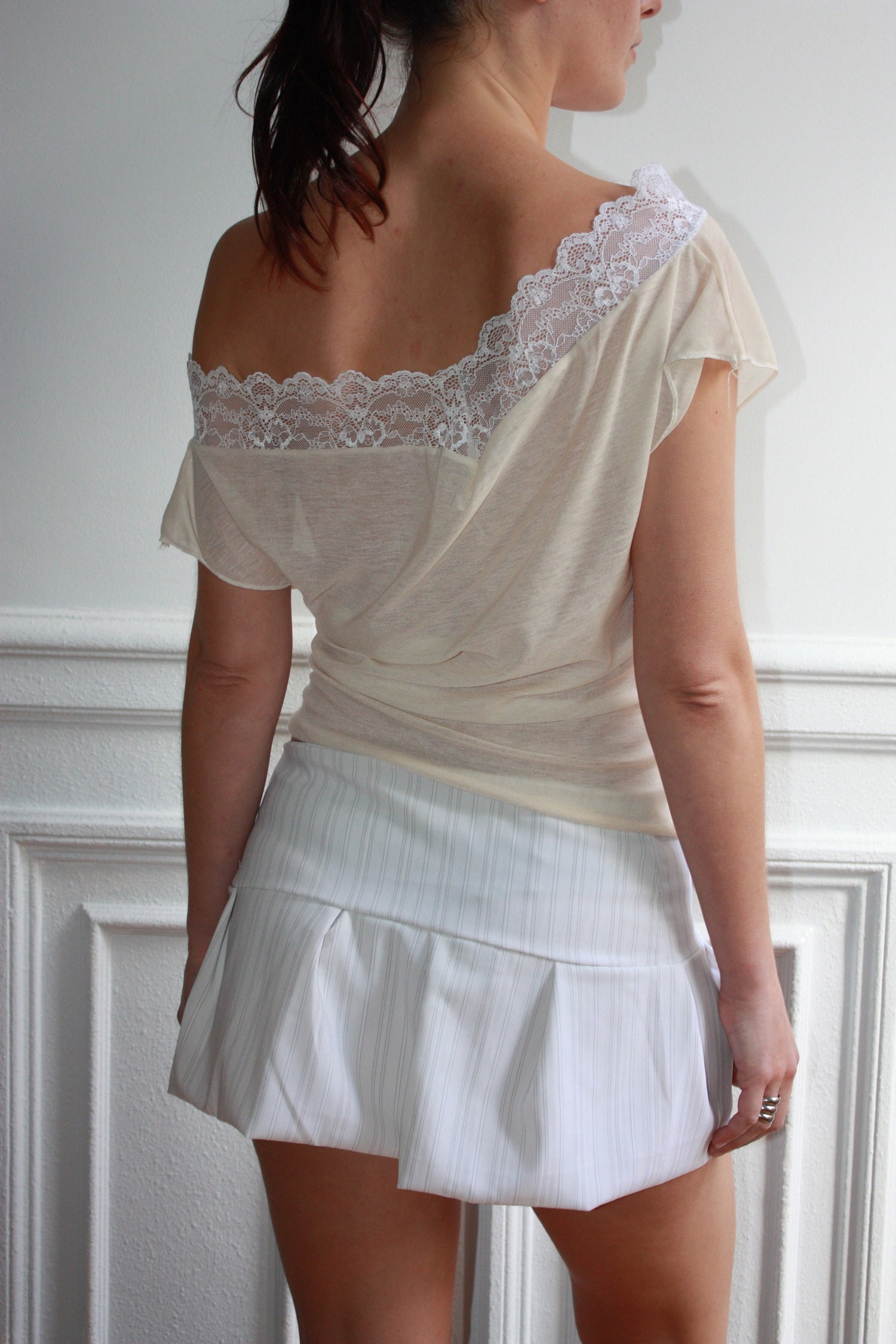 NUDARETE 006 - One-Shoulder Cotton Lace Top