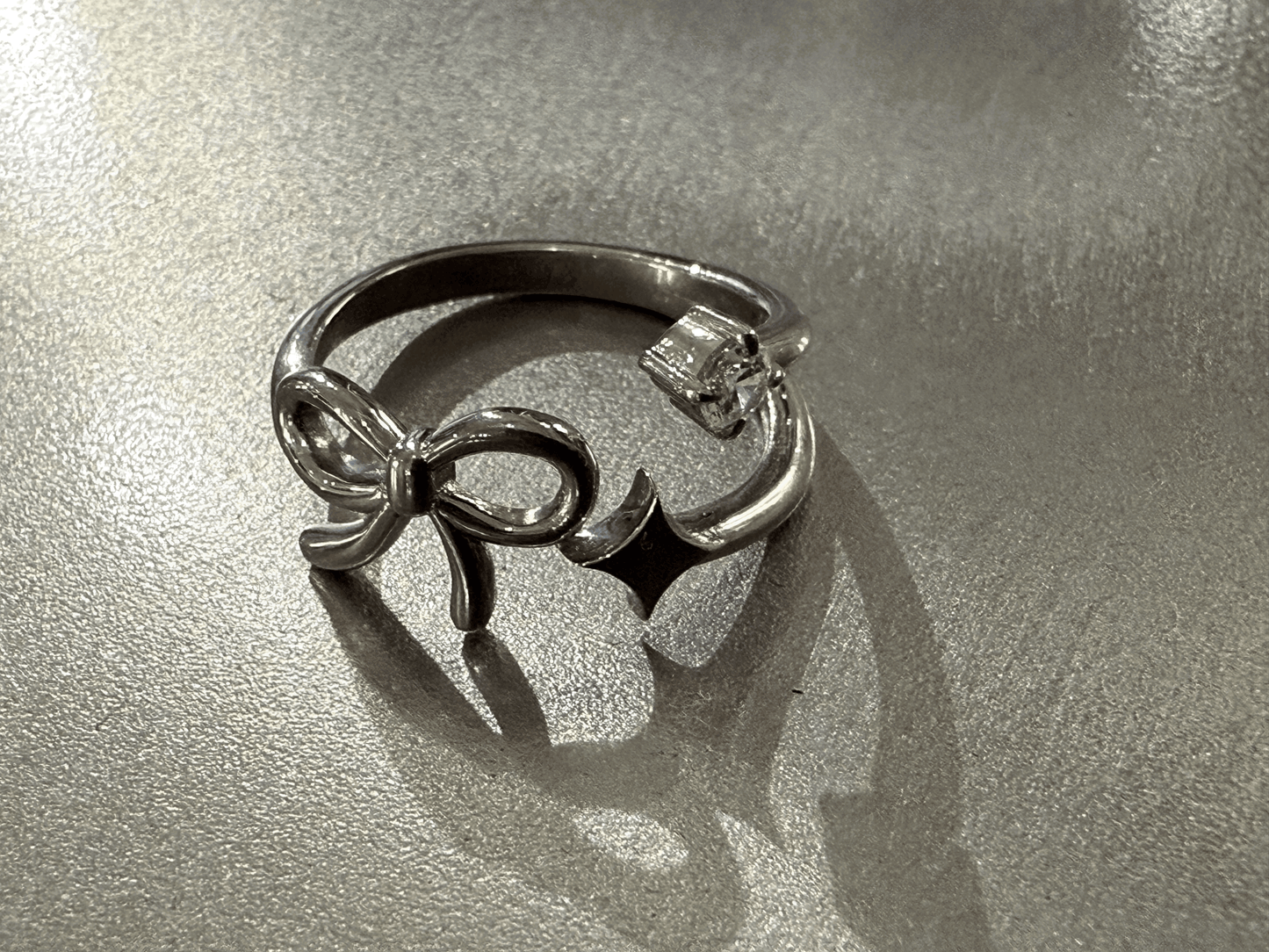 BOW STAR RING