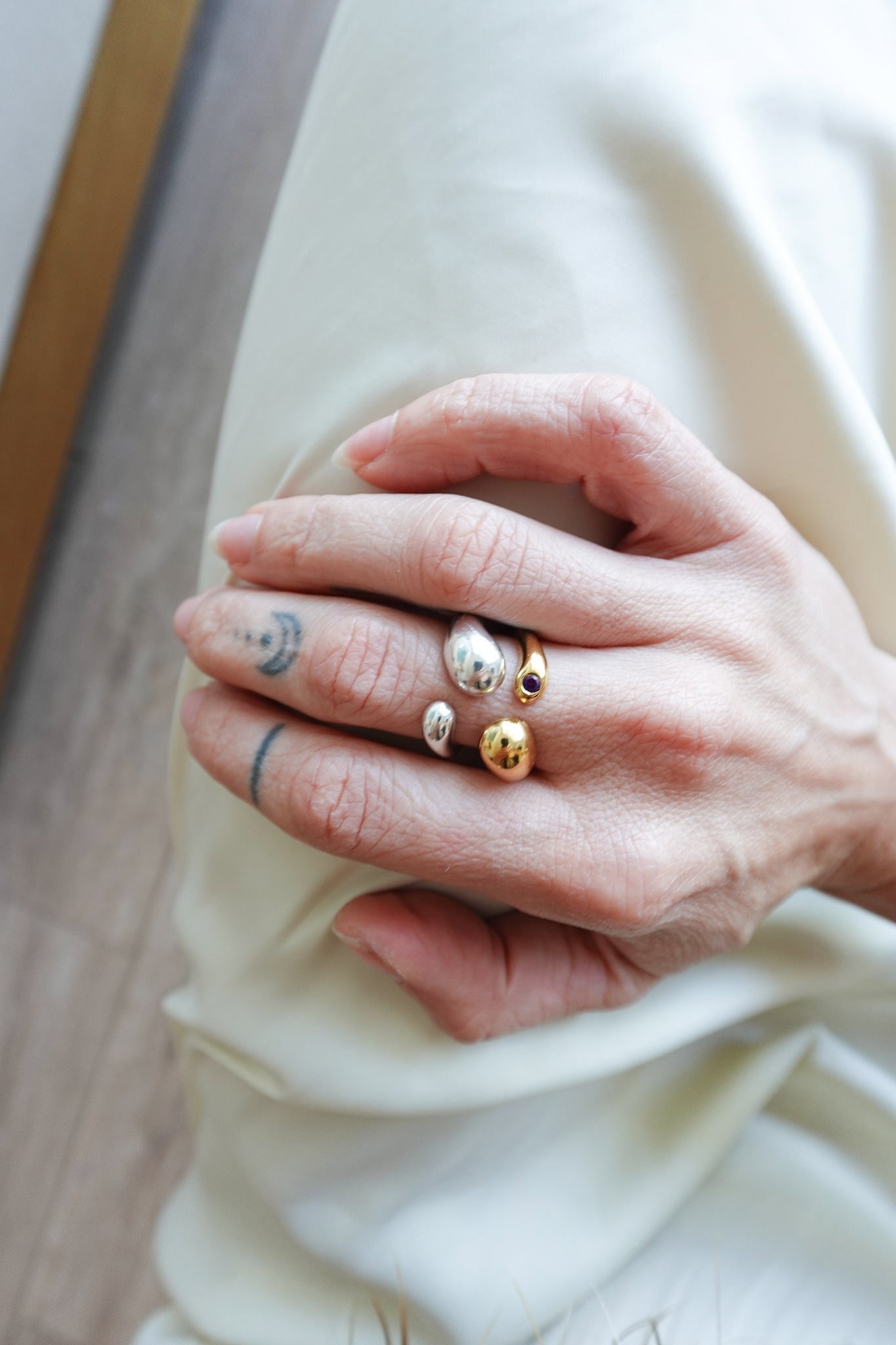 Abrazo Ring
