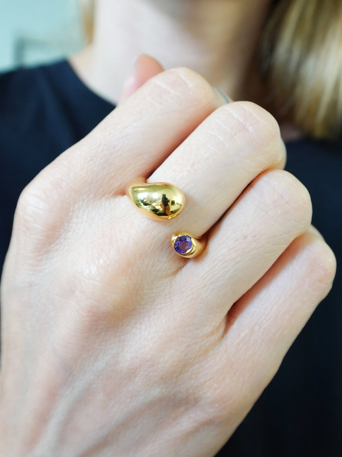 Abrazo Amethyst Ring
