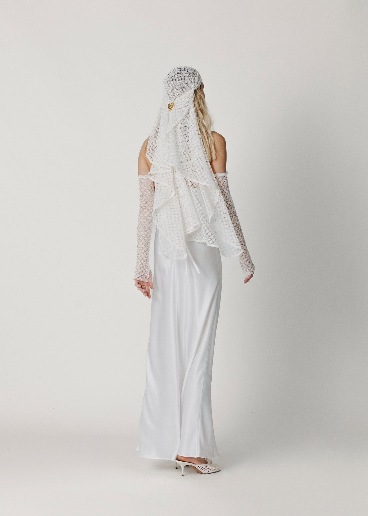 The Sentiment Veil