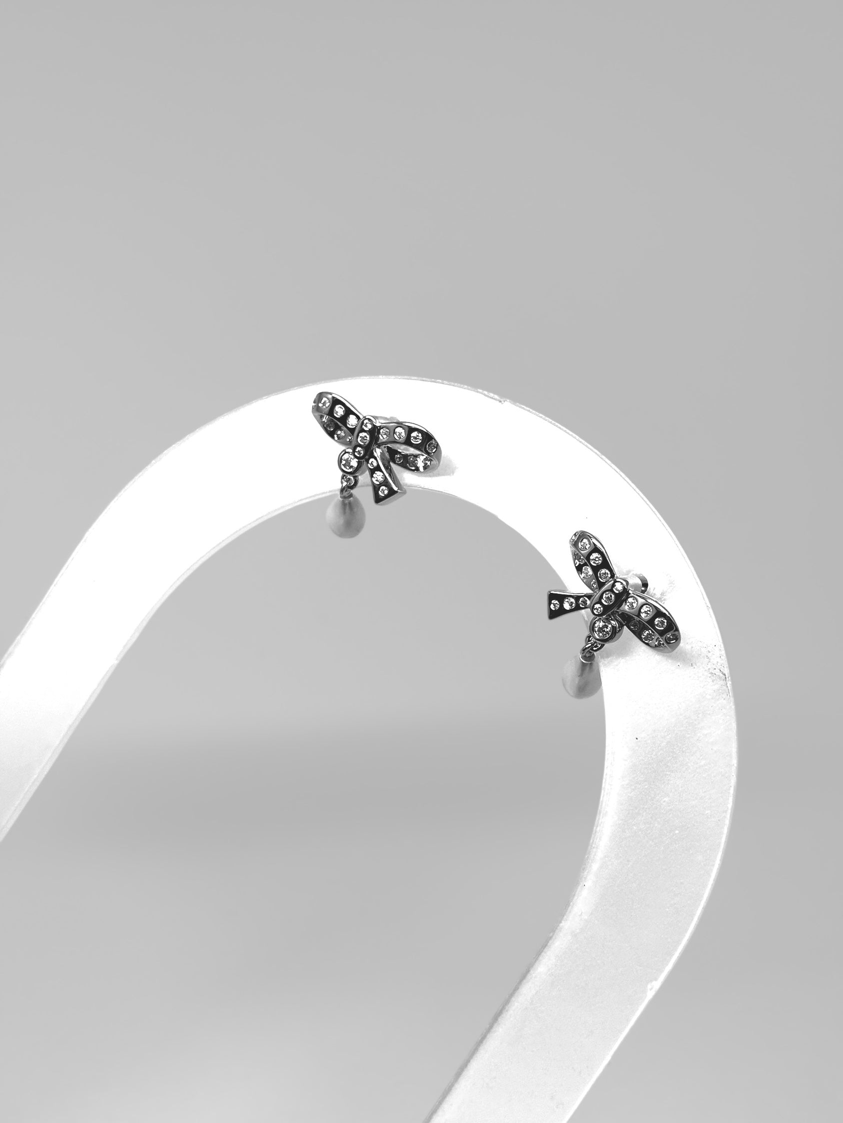 ORO PEARL DROP EARRING STUDS