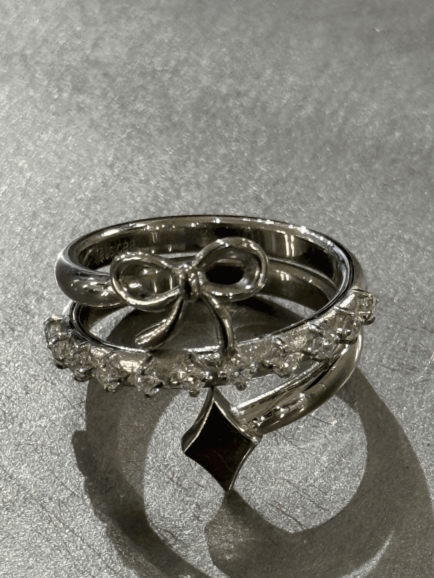TRIPLE SPIRAL BOW RING