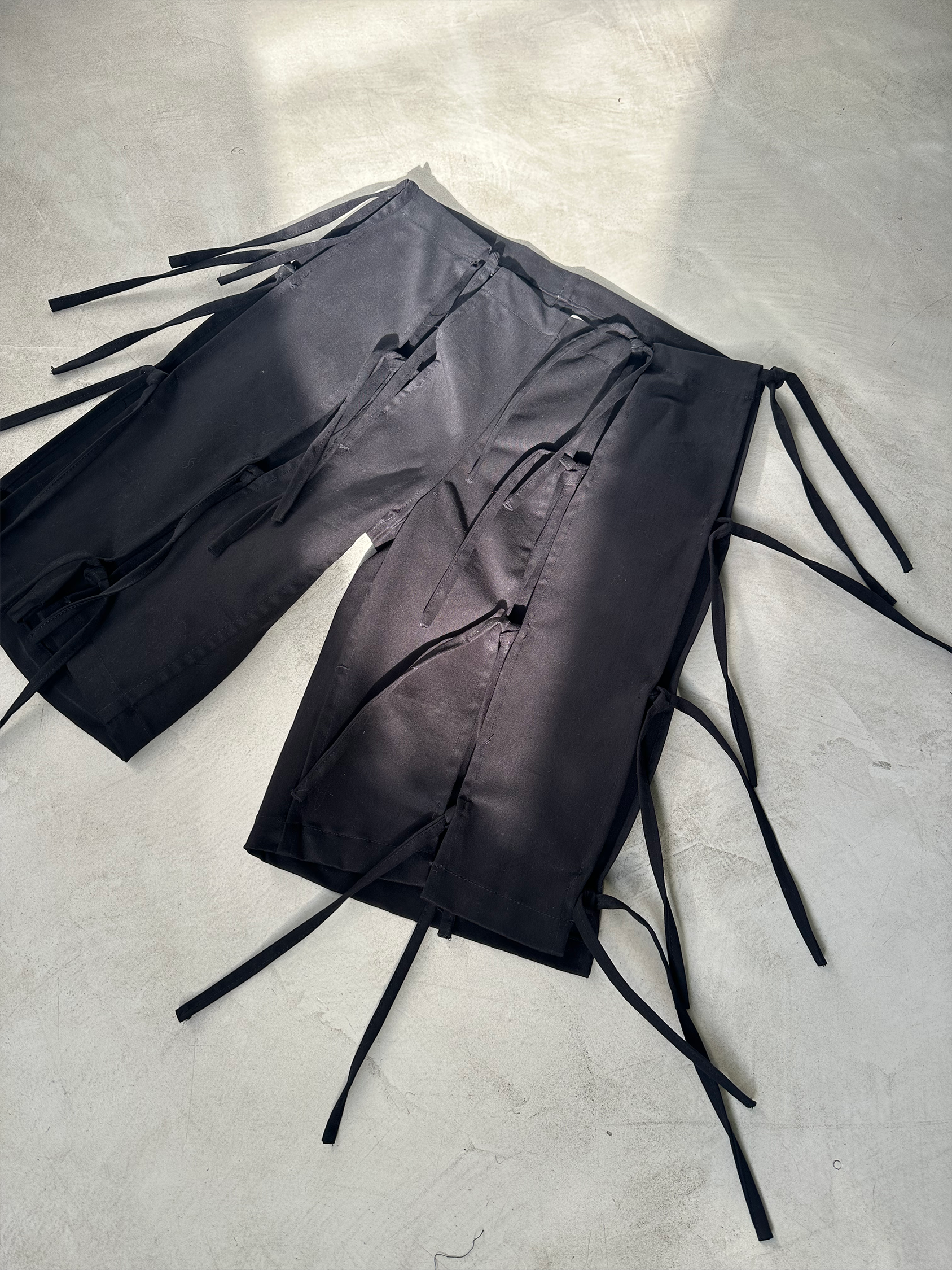 straps, knots and secrets bermuda