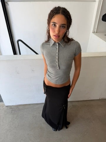 POLO FITTED TOP WITH MULTIPLE BUTTONS - GREY