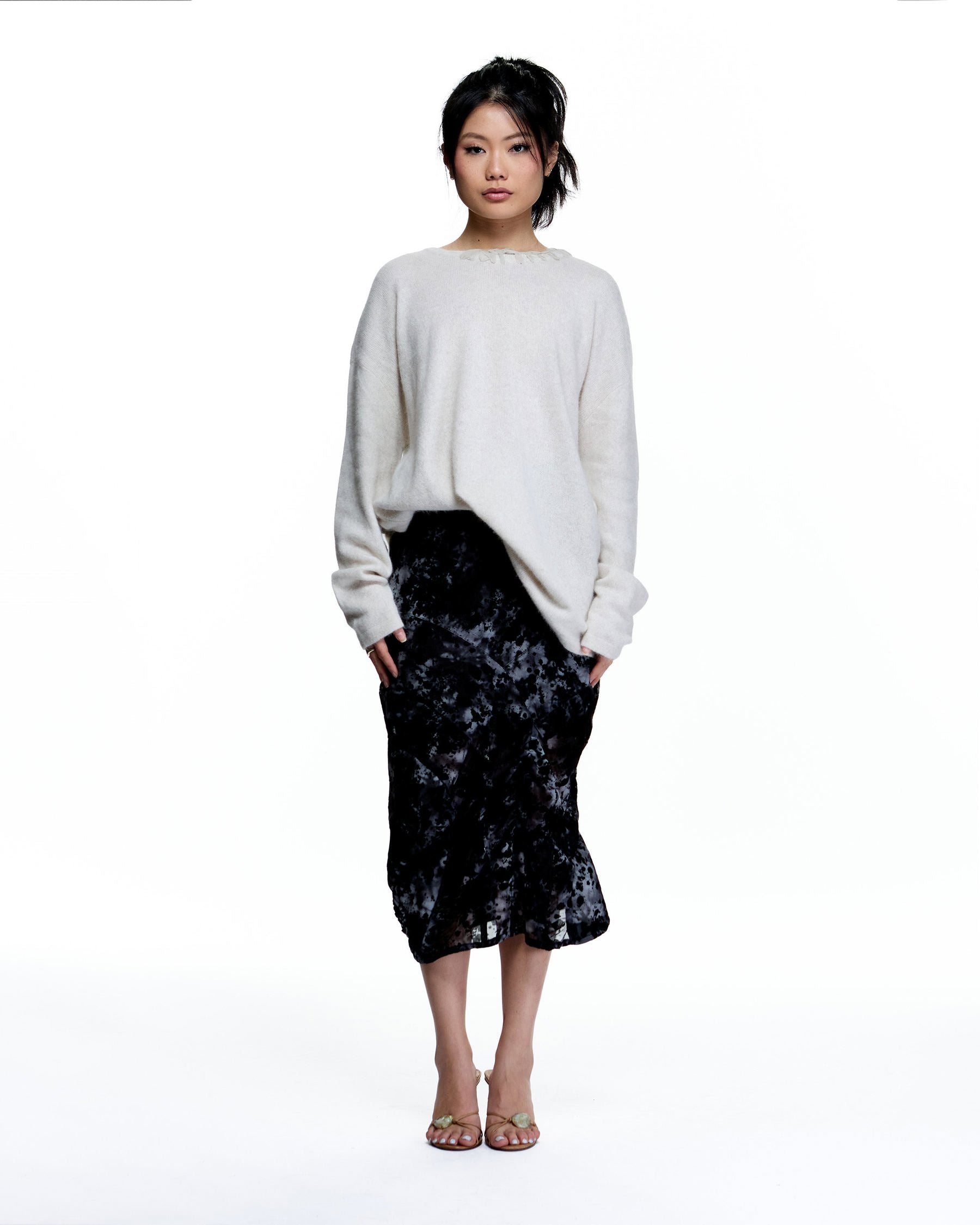 BURN OUT MESH PRINT TWISTED SKIRT