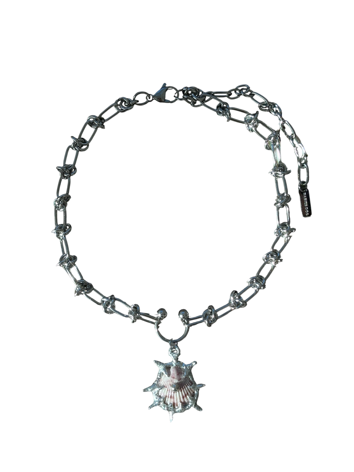 Piercing Shell Necklace