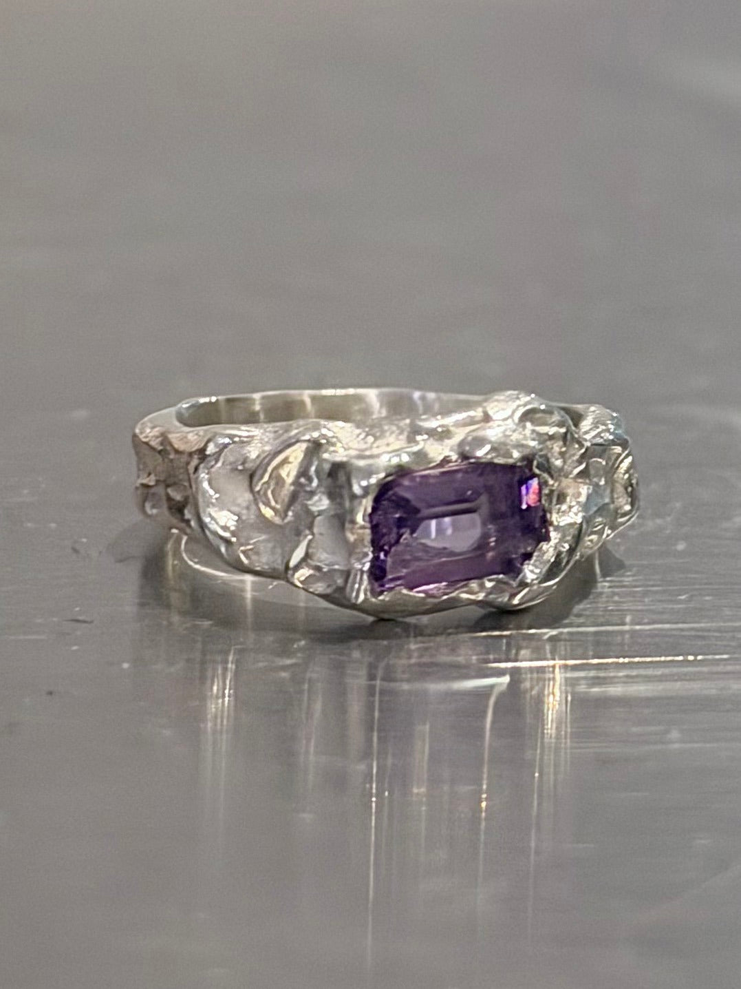 Piedra ring (purple)