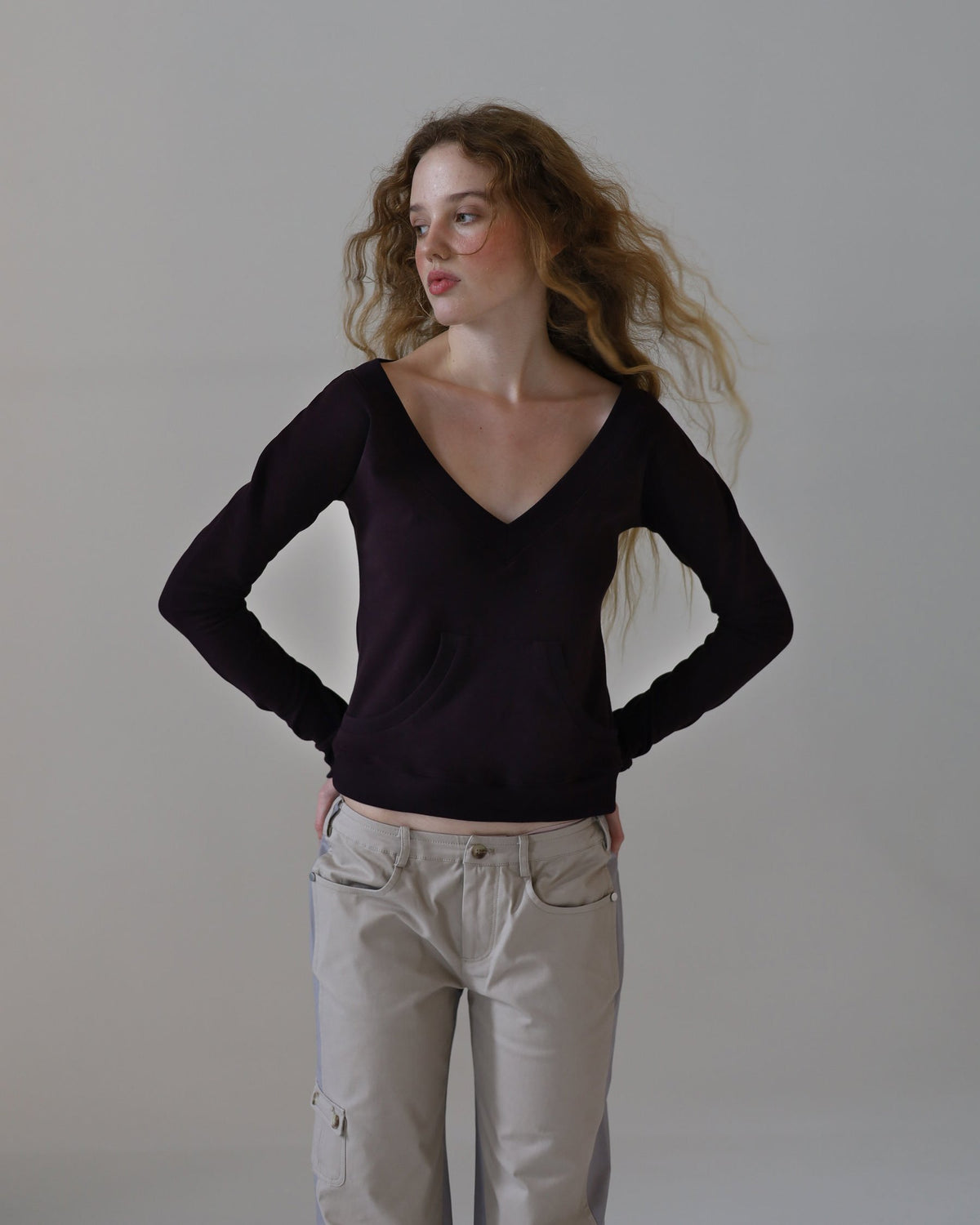 TEASE V-neck Pullover - plum