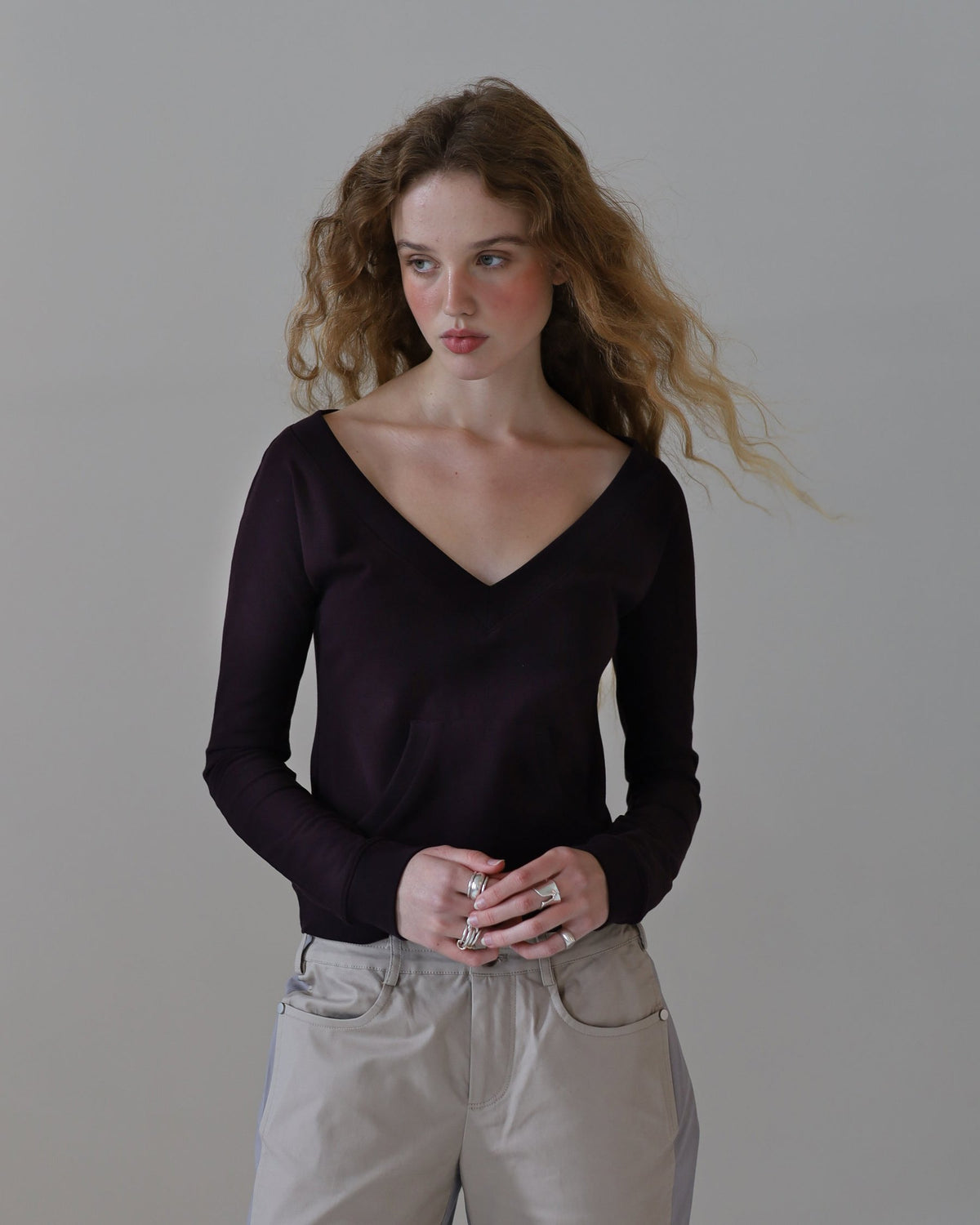 TEASE V-neck Pullover - plum