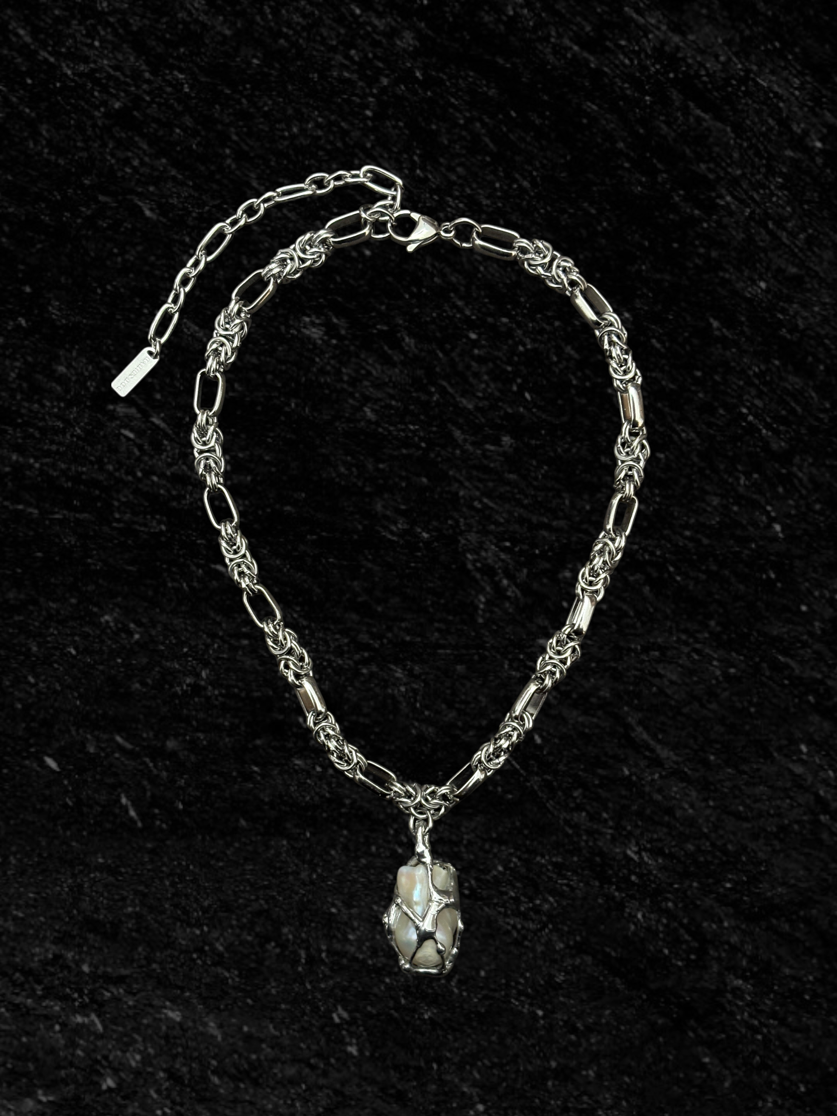 3D Encased Pearl Necklace