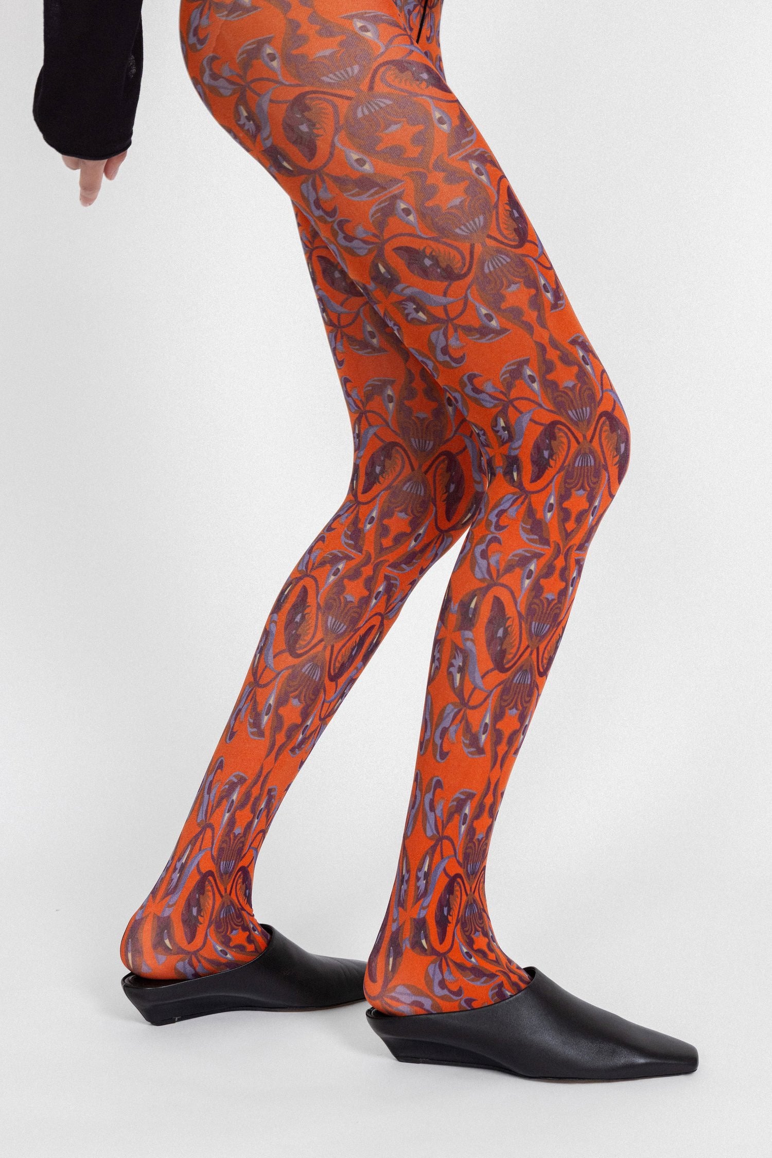 IVY STOCKINGS IN RED