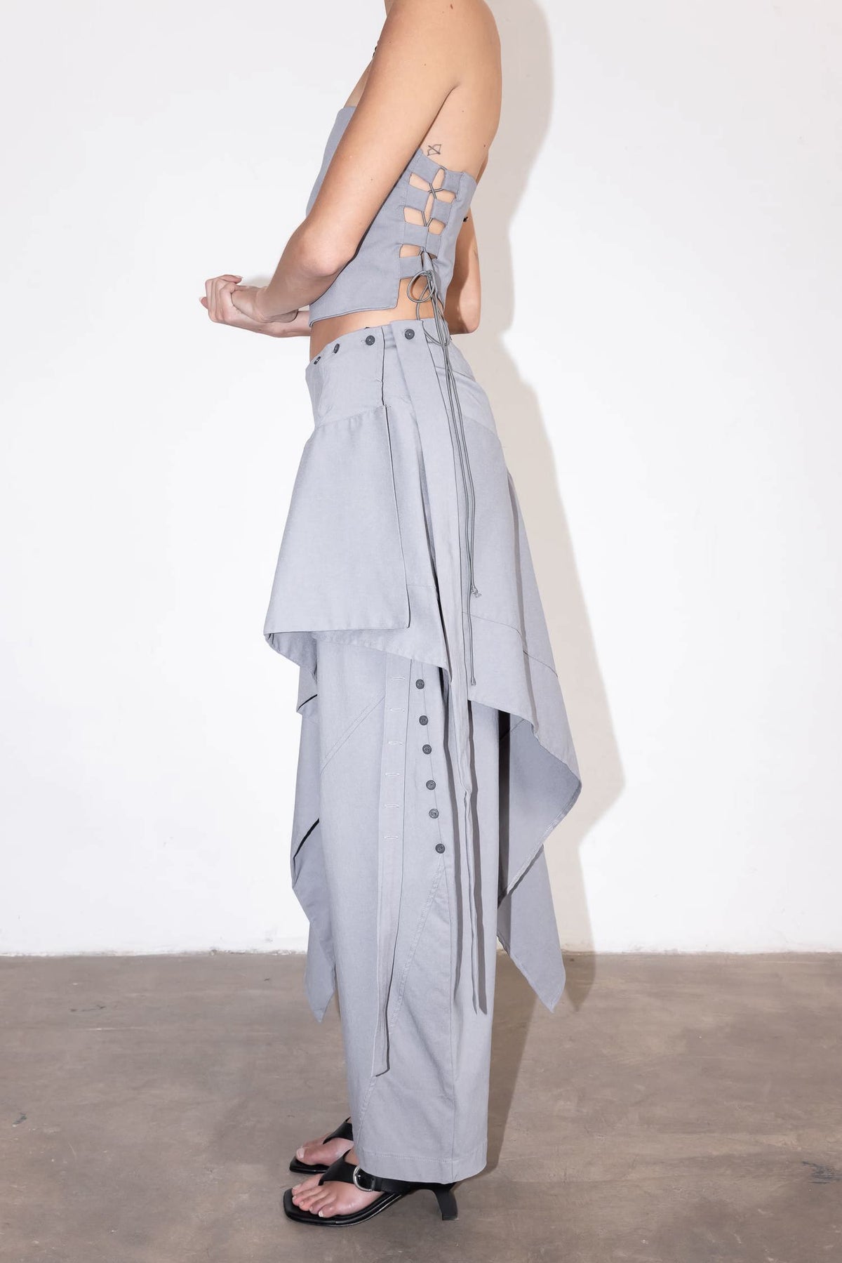 Magnetismo Skirt Grey
