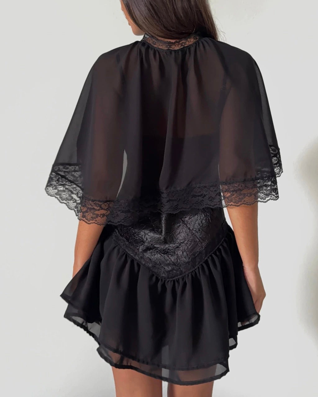 LA NUIT cape