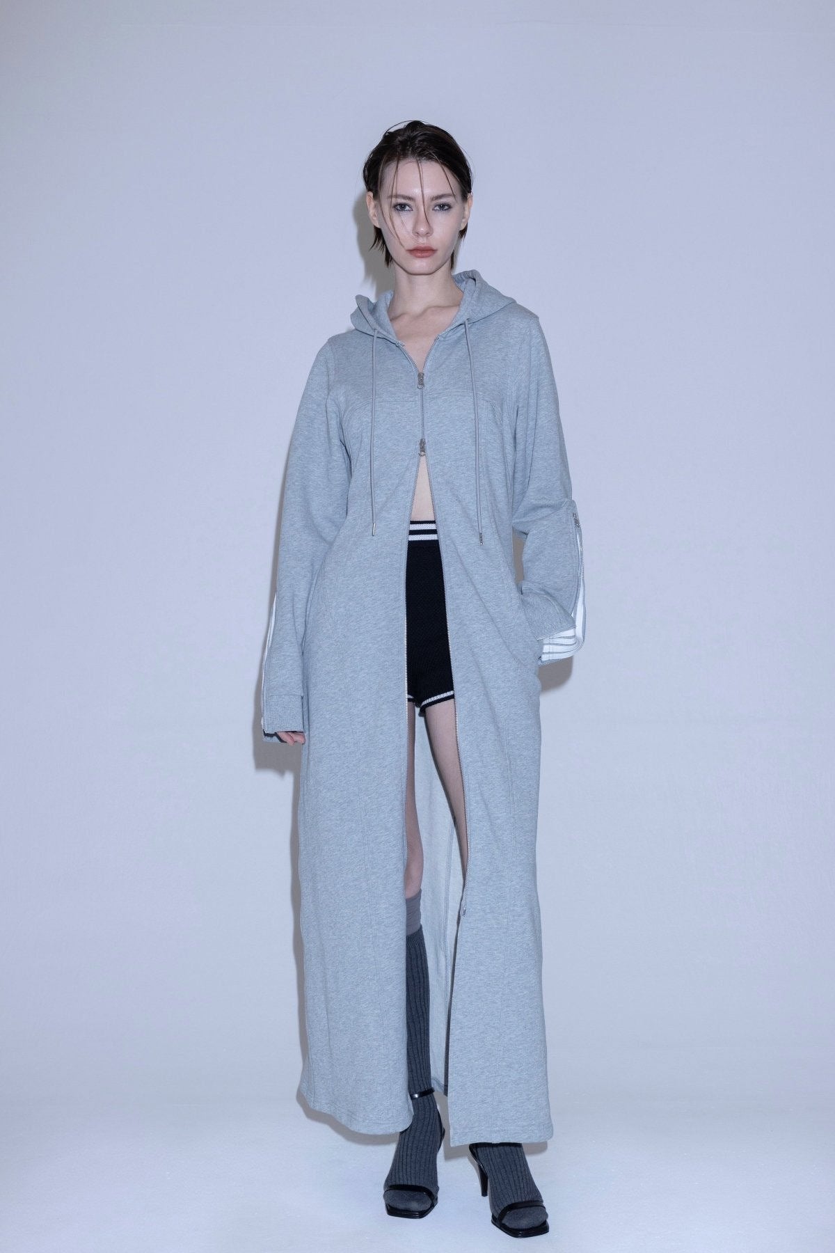Line sweat dress