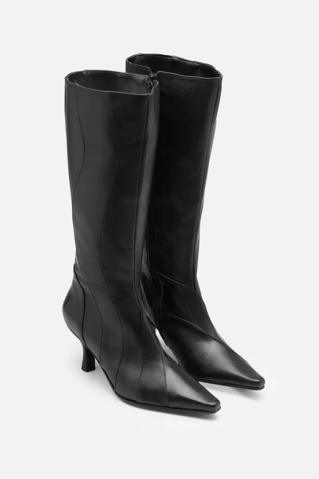 Mae boots