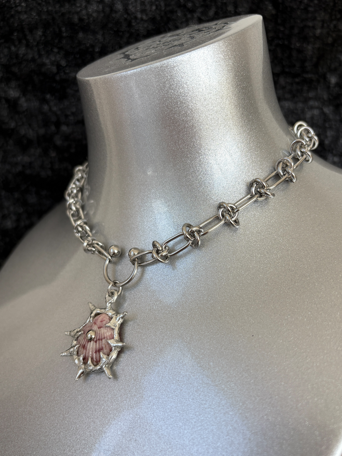 Piercing Shell Necklace