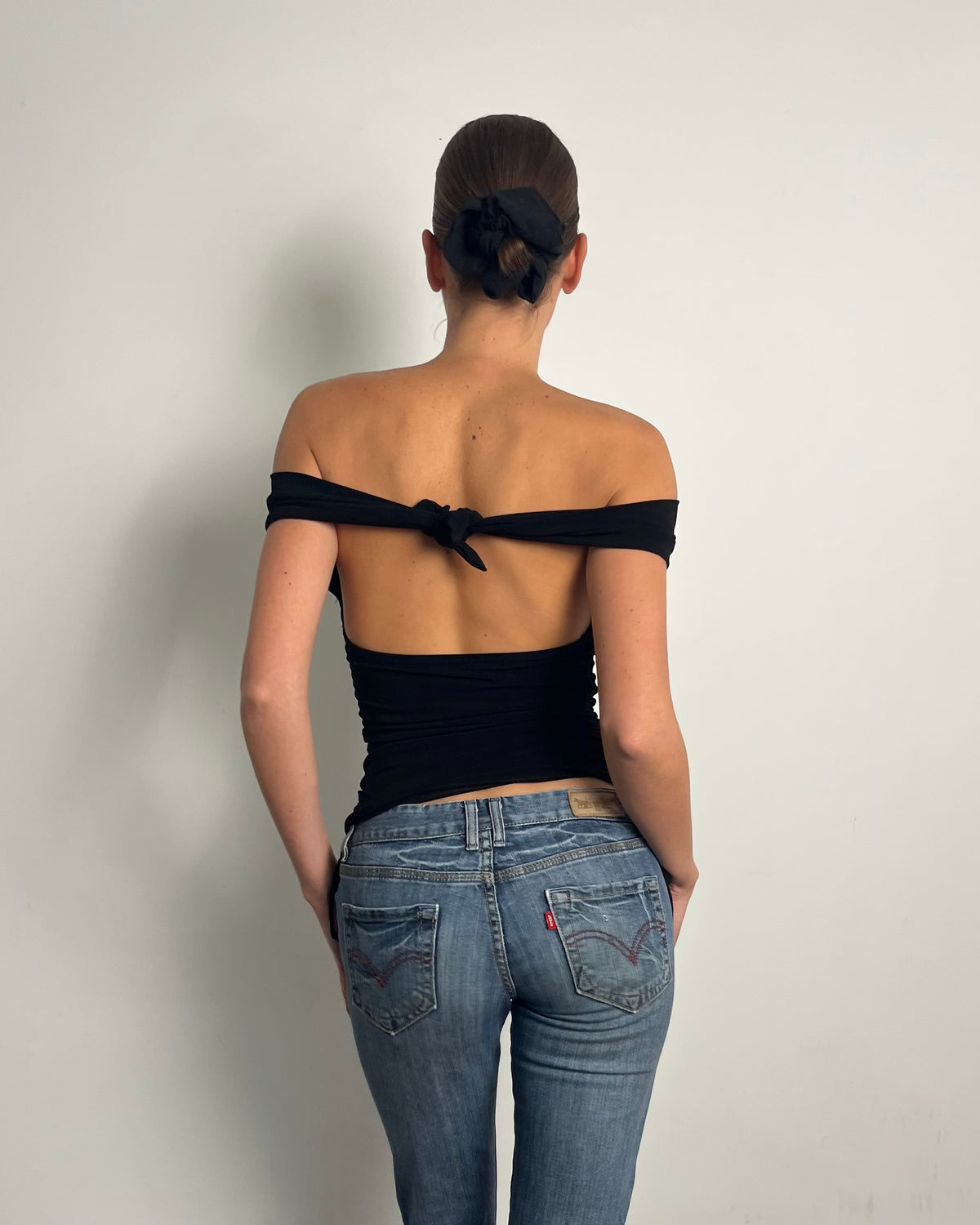 MULTIWAY TOP BLACK