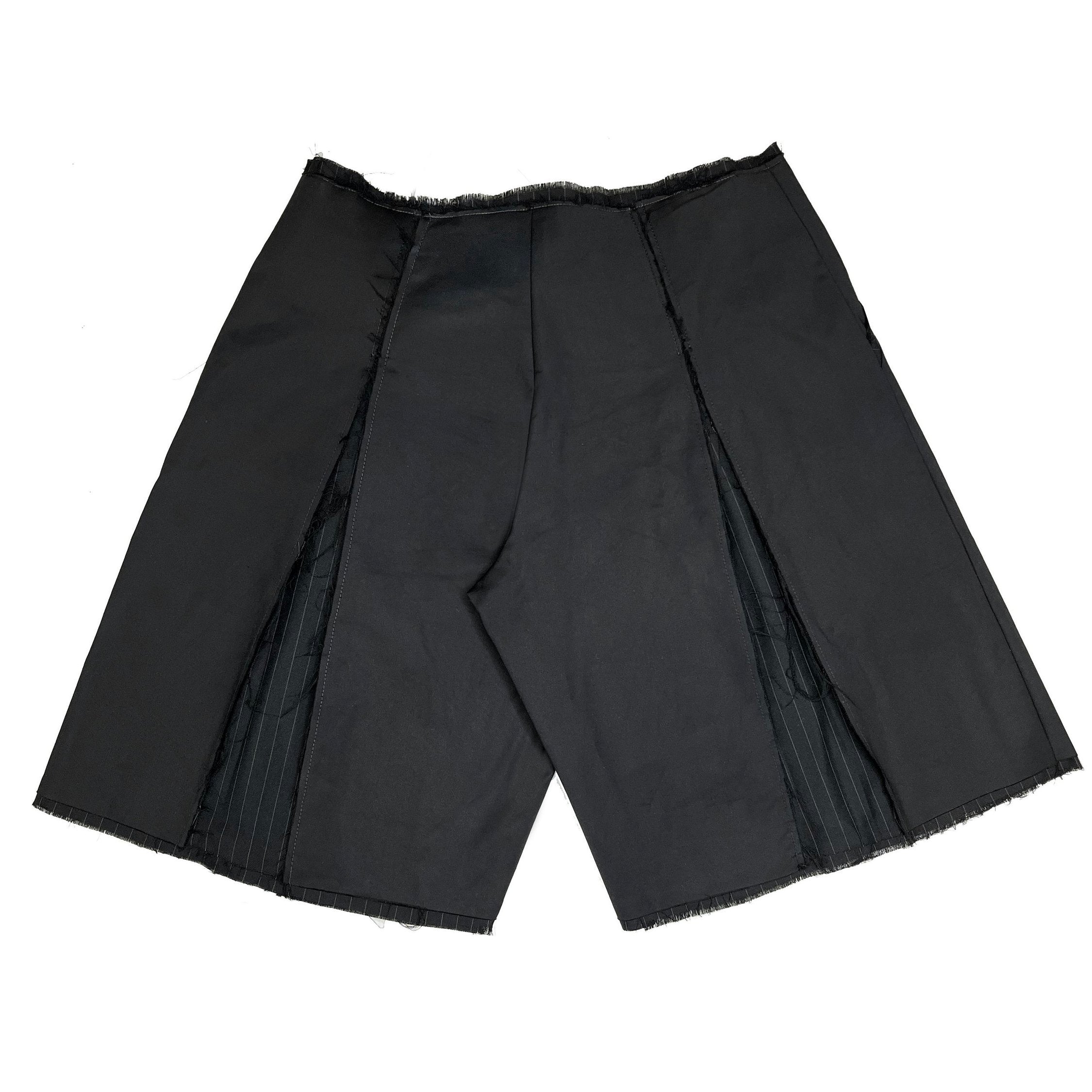 THE PLEAT SHORTS