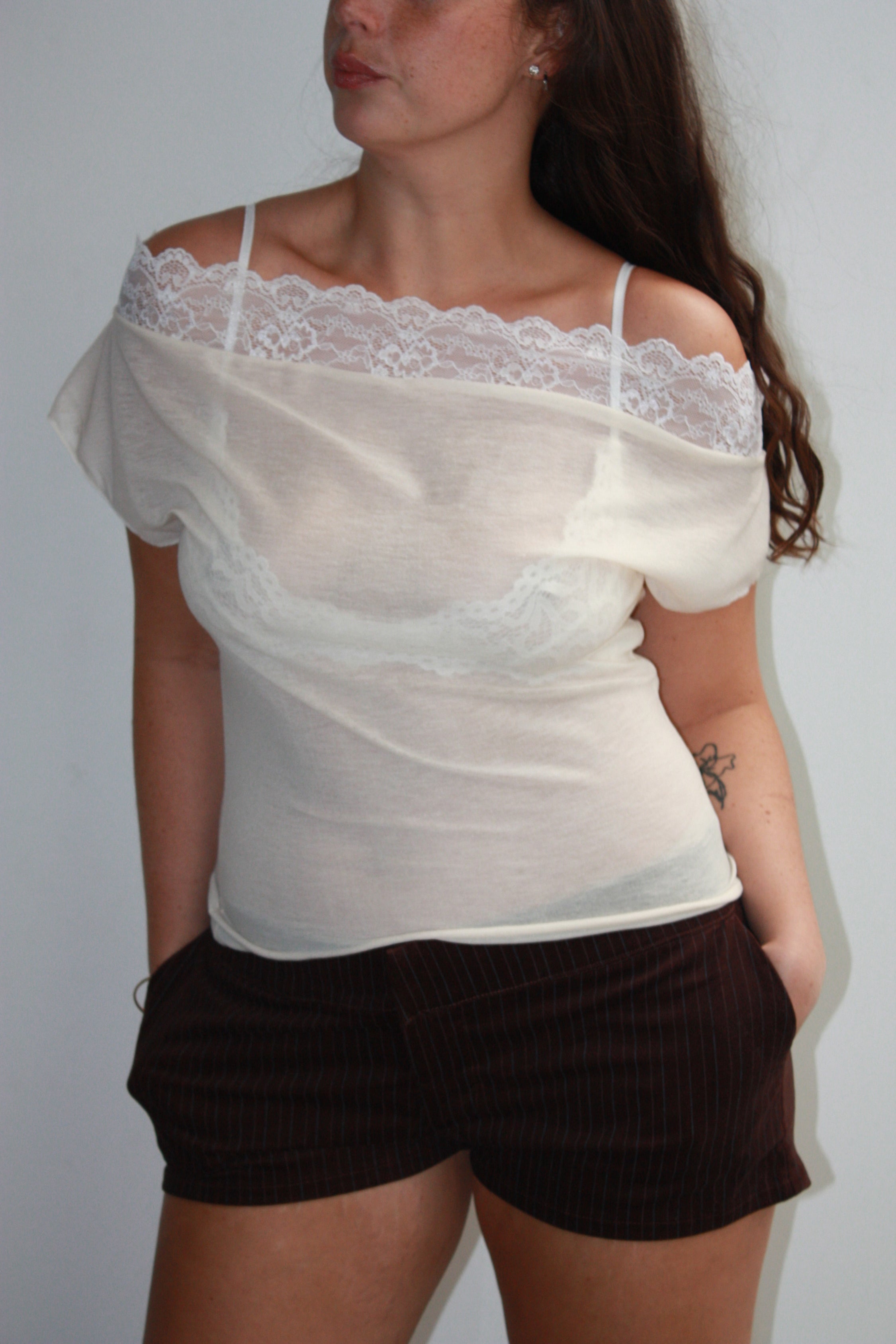 NUDARETE 006 - One-Shoulder Cotton Lace Top