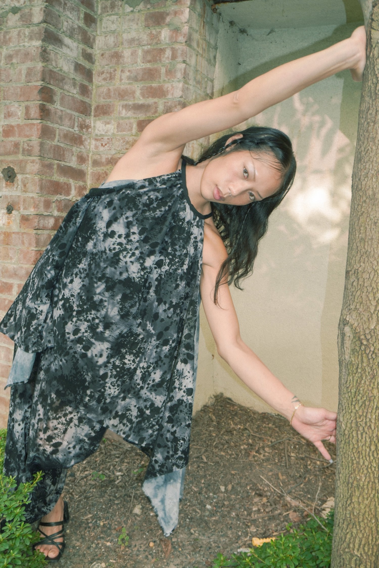 LAYERING HALTER NECK MAXI DRESS _ BLACK MULTI PRINT