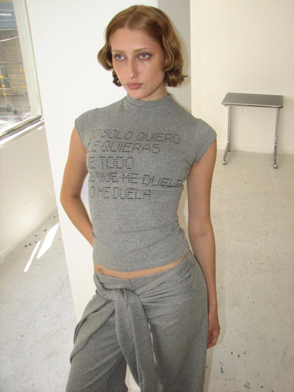 BABY TEE DOLOR - GREY