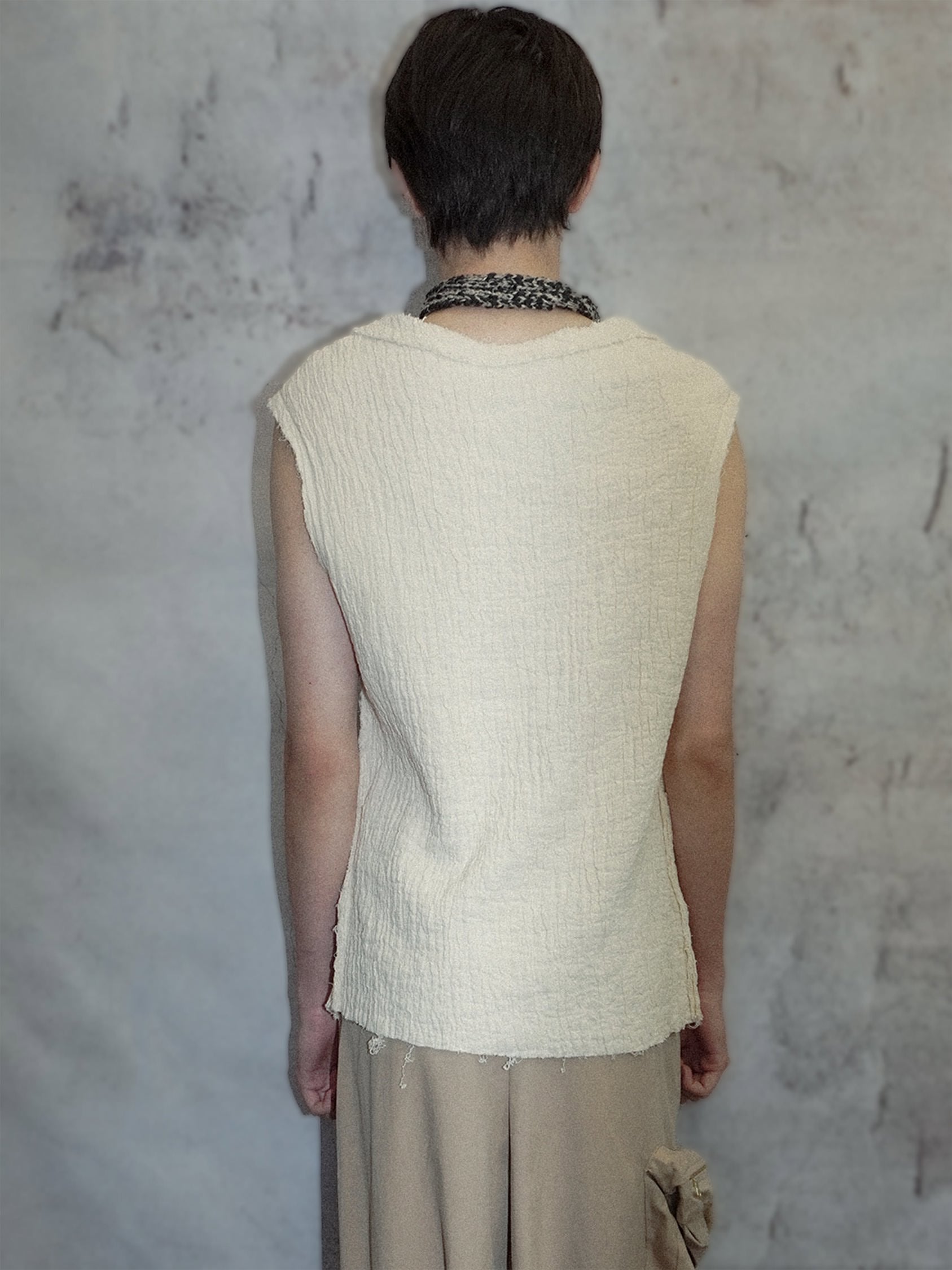 LANDSCAPE FLOWER POCKET TANK TOP