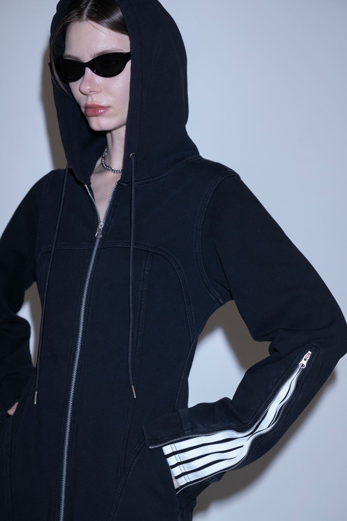 Line sweat dress